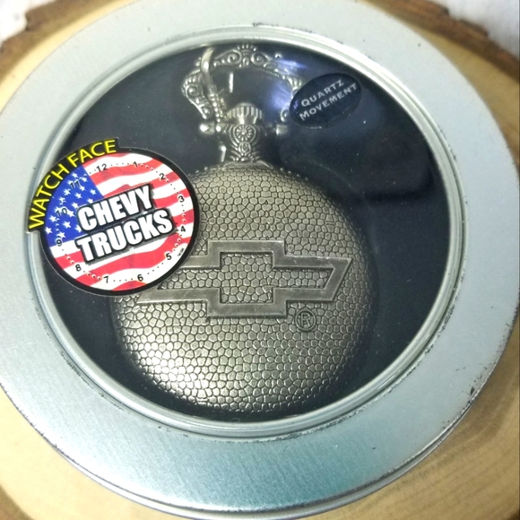 RARE Chevy Trucks pocket watch (vintage) - Picture 6 of 10